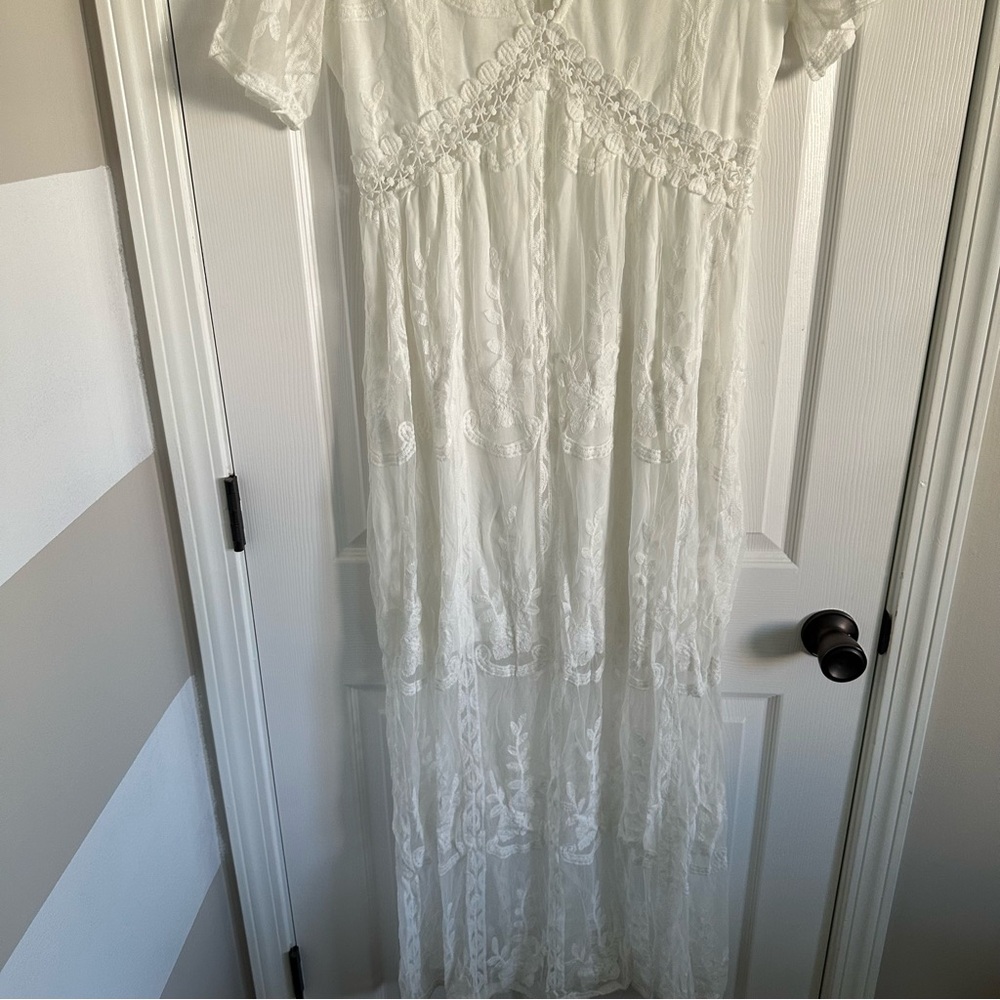 Fairsweety V-Neck Lace Maxi Wedding Dress - Size Large - Picture 3 of 12
